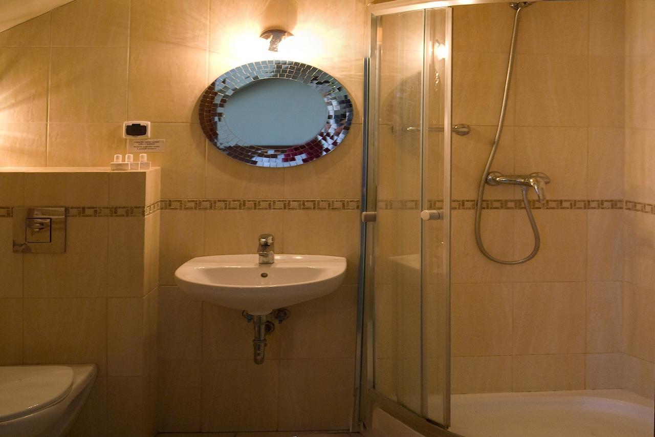 Hotel Lotos Woskrzenice Duze Cameră foto